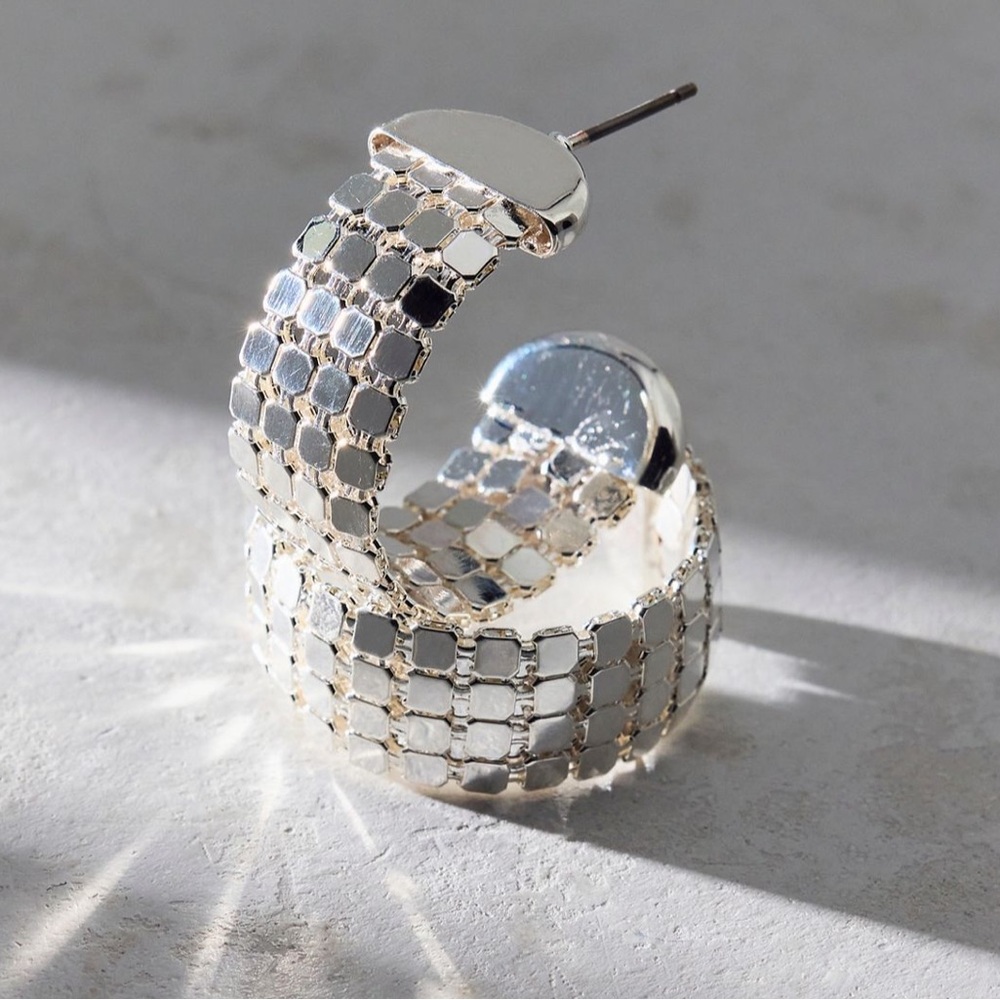 New! Urban Outfitters Silver Hoop Earrings NWT (1033)